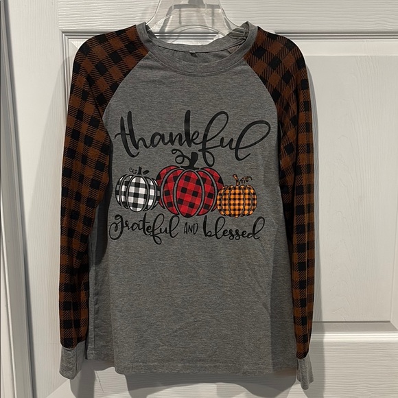 Tops - NEW! Women's Long Sleeve 'Thankful' Tee with Buffalo Plaid Sleeves